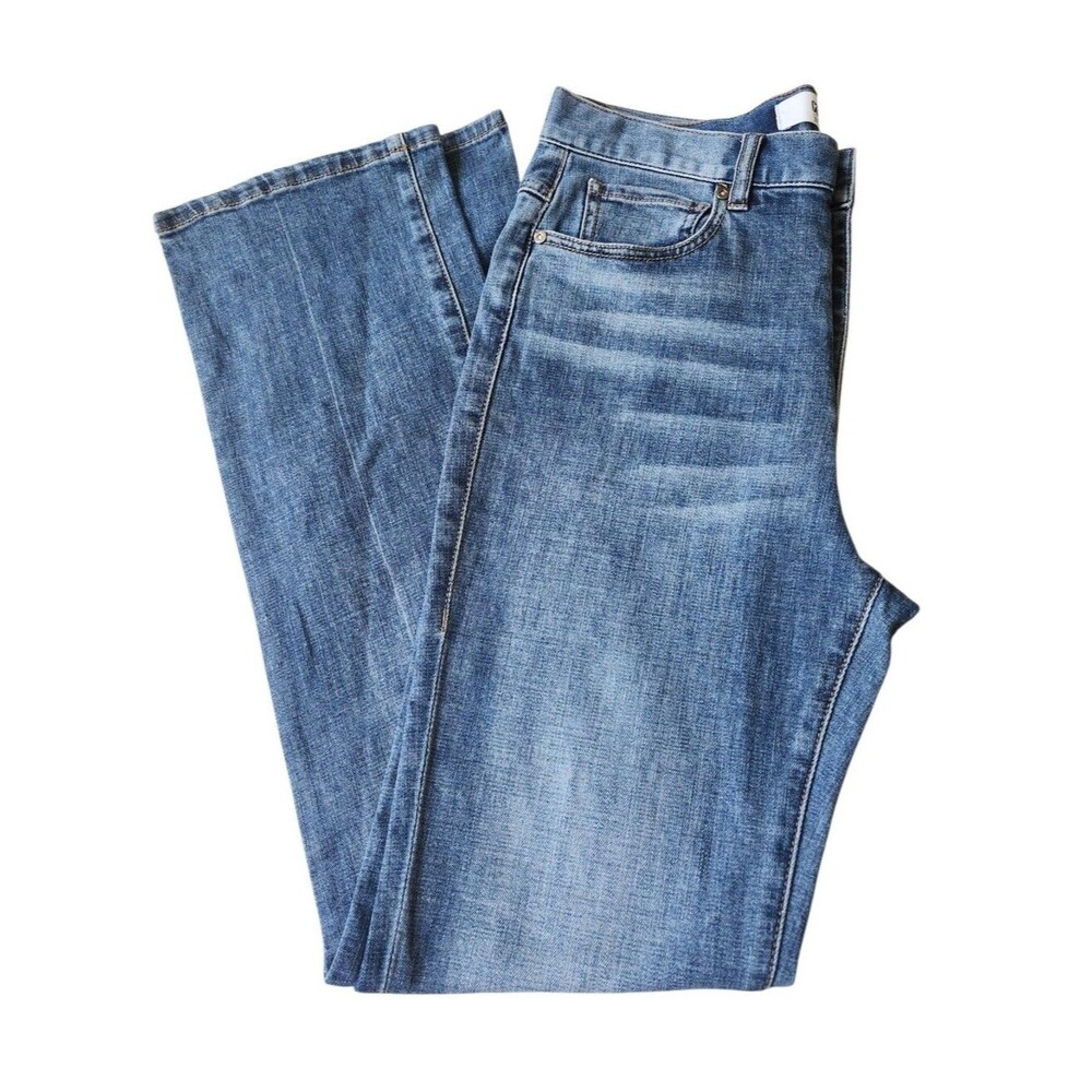 Cabi 5th Avenue High Rise Bootcut Slight Flare Blue Jeans. Sz. 6